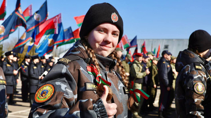 Эмоции зашкаливали. Марш-бросок ко Дню Конституции провели в колледже МВД 0