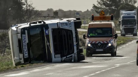 Во Франции оценили ущерб от штормов "Нильс" и "Педро" в 1,2 млрд евро