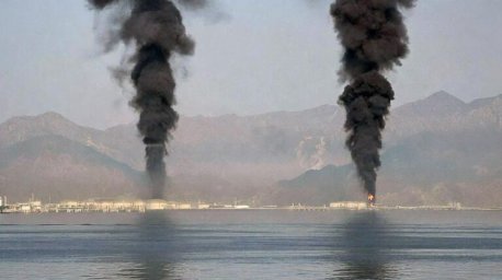 Порт Фуджейра в ОАЭ приостановил операции с нефтью после атаки дрона