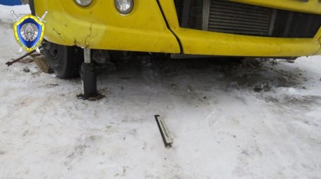 В Свислочи автобус придавил водителя во время самостоятельного ремонта. Возбуждено уголовное дело