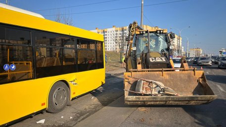 ДТП с участием автобуса произошло в Минске на Игуменском тракте: есть пострадавшие