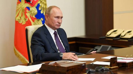 Путин поручил к 15 октября доложить о сроках поставки вакцины от коронавируса в Беларусь