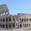 В Риме турист расписался на стене Колизея