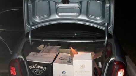Более 100 л контрафактного алкоголя обнаружено в автомобиле жителя Чаусского района