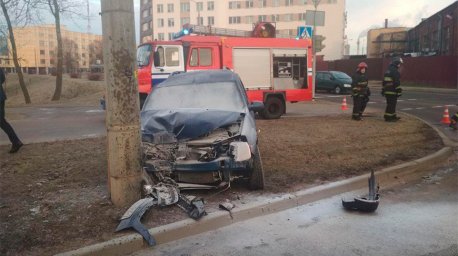 В Минске столкнулись две легковушки: один из водителей госпитализирован