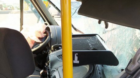 Микроавтобус врезался в троллейбус в Минске