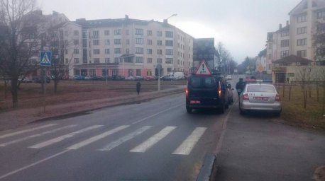 Легковушка сбила подростка на пешеходном переходе в Минске