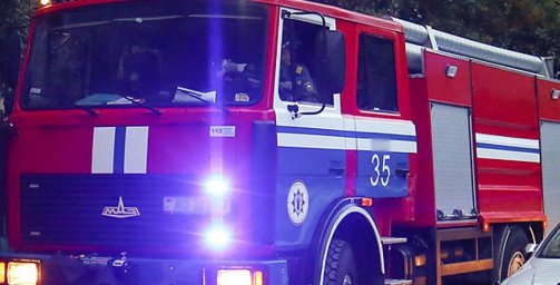 На месте пожара на территории парка боевых машин в Гродно работает комиссия Минобороны