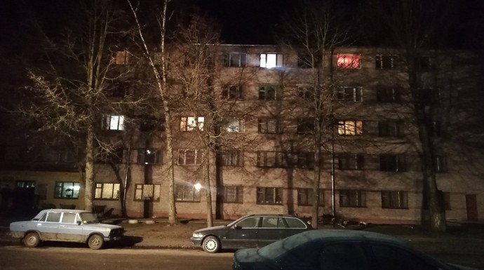 В Барановичах при пожаре в общежитии эвакуировали 40 человек