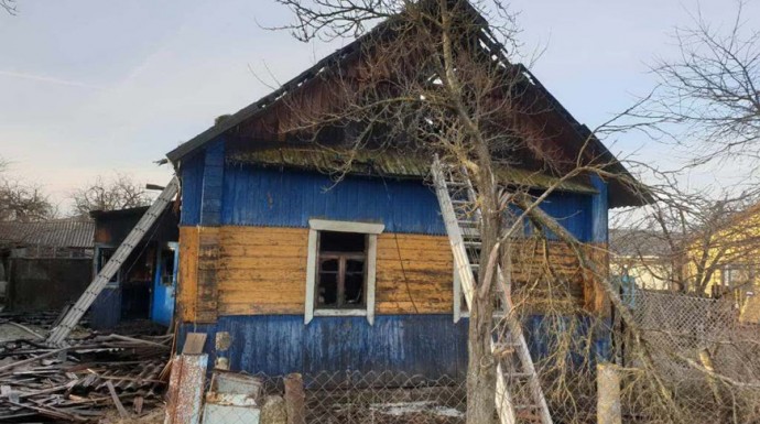 На пожаре в Толочинском районе погиб сын хозяйки дома