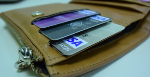 Пинские подростки устроили шопинг с чужими банковскими карточками