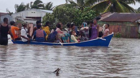 Циклон на Мадагаскаре унес жизни трех человек, десятки тысяч пострадали