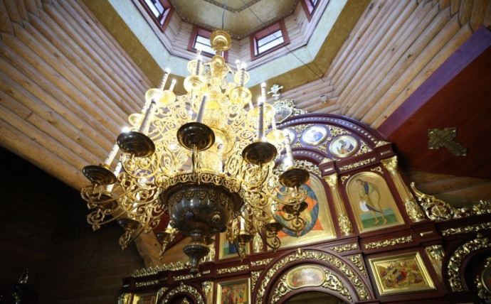 Лукашенко на Пасху приехал в храм Святителя Николая Чудотворца в Шкловском районе 3