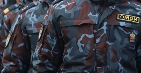 Милиционеры спасли тонущую девушку в Минске