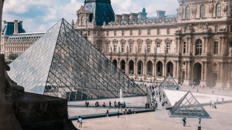 В Лувре произошла крупная протечка воды, несколько залов закрыты В Лувре произошла крупная протечка воды, несколько залов закрыты