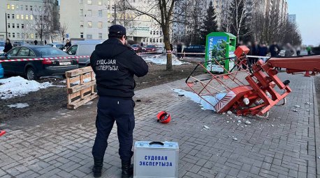 В Минске опрокинулся автогидроподъемник, травмирован рабочий