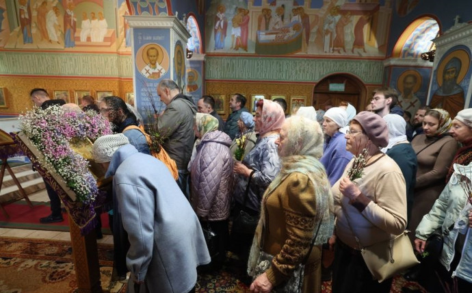 Православные верующие празднуют Вербное воскресенье 5