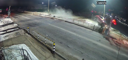 Пьяный водитель в Молодечно наехал на железнодорожный шлагбаум Пьяный водитель в Молодечно наехал на железнодорожный шлагбаум