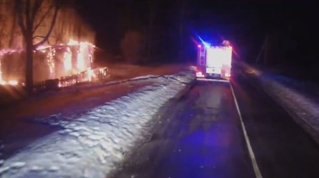 В Хотимском районе при пожаре частного дома погиб пенсионер, его сожительницу спас АПИ