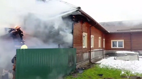 Спасатели потушили пожар в здании общественной организации в Пуховичах