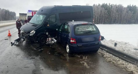 Вышел на трассу и попал под машину: в Пуховичском районе пострадал пешеход