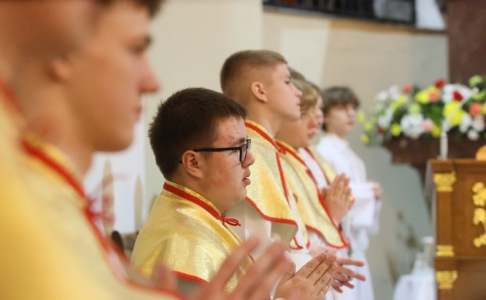 Католики празднуют Светлое Христово Воскресение - Пасху 21