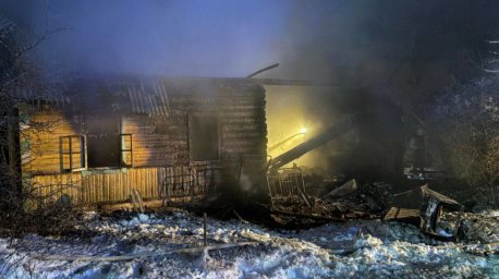 Следователи работают на месте пожара в Докшицком районе, где погибли три человека