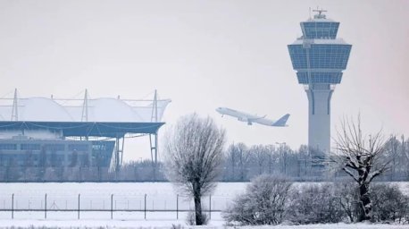 Снегопад парализовал работу аэропортов Мюнхена и Вены, отменены десятки рейсов