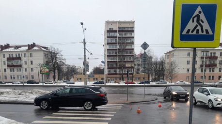 Легковушка сбила женщину на нерегулируемом пешеходном переходе в Минске Легковушка сбила женщину на нерегулируемом пешеходном переходе в Минске