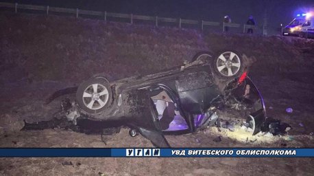 В Орше опрокинулся автомобиль, пострадал пассажир В Орше опрокинулся автомобиль, пострадал пассажир