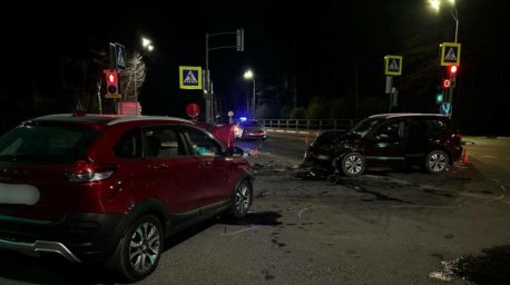 Две легковушки столкнулись в Брестском районе Две легковушки столкнулись в Брестском районе