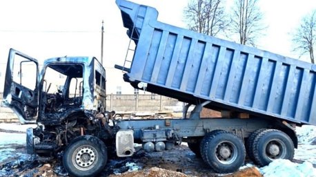 Ущерб 95 тыс. рублей. Машина загорелась в автомастерской в Барановичах