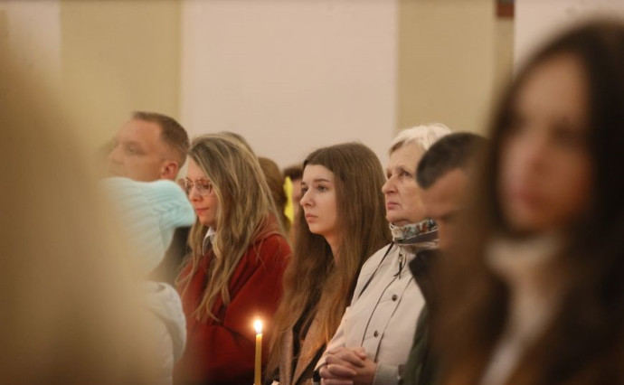 Католики празднуют Светлое Христово Воскресение - Пасху 23