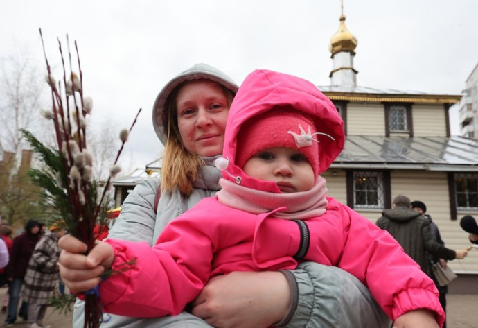 Православные верующие празднуют Вербное воскресенье 15