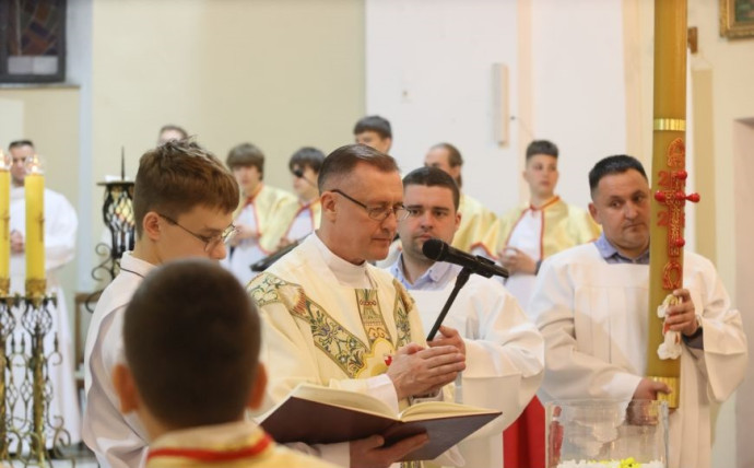 Католики празднуют Светлое Христово Воскресение - Пасху 22