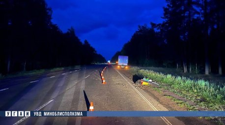 В Стародорожском районе после ДТП с грузовиком госпитализирован велосипедист