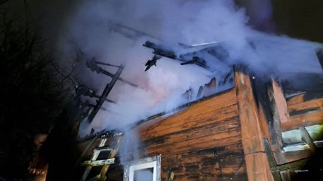 При пожаре в деревянном доме в Витебске погиб пенсионер