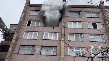 В Гродно горел блок в общежитии, госпитализирован ребенок