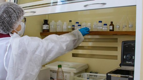 Житель Чаусского района случайно выпил антифриз, но не обратился за помощью сразу: он впал в кому и умер Житель Чаусского района случайно выпил антифриз, но не обратился за помощью сразу: он впал в кому и умер