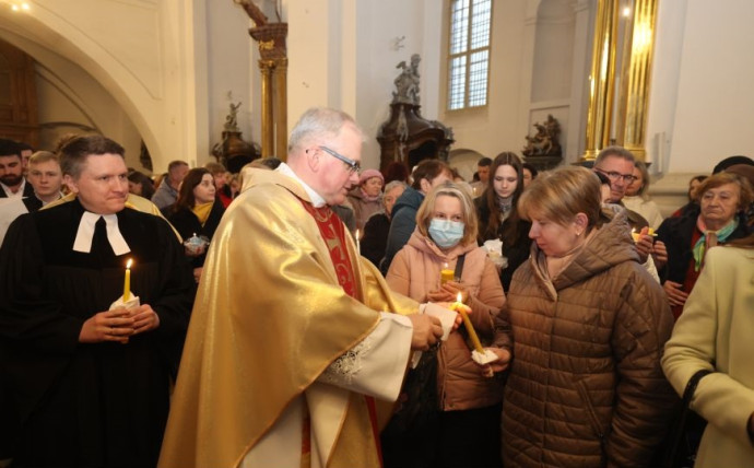 Католики празднуют Светлое Христово Воскресение - Пасху 30