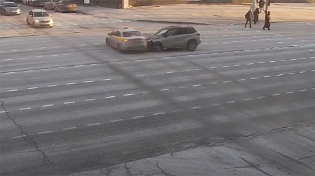 Проезд перекрестка на красный привел к столкновению в Минске Проезд перекрестка на красный привел к столкновению в Минске