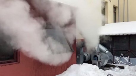 Спасатели потушили пожар в бане в Минске Спасатели потушили пожар в бане в Минске