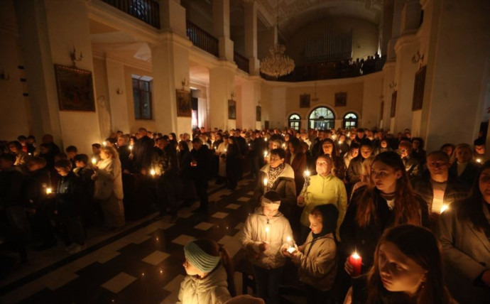 Католики празднуют Светлое Христово Воскресение - Пасху 5