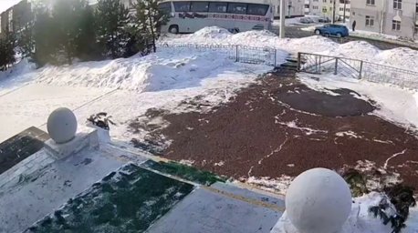 В Могилеве автобус с пассажирами врезался в дерево В Могилеве автобус с пассажирами врезался в дерево