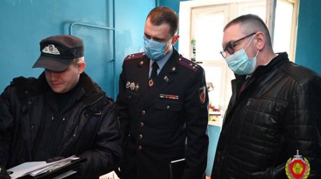 Трупы двух женщин и одного мужчины обнаружены в квартире в Гомеле