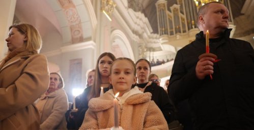 Католики празднуют Светлое Христово Воскресение - Пасху