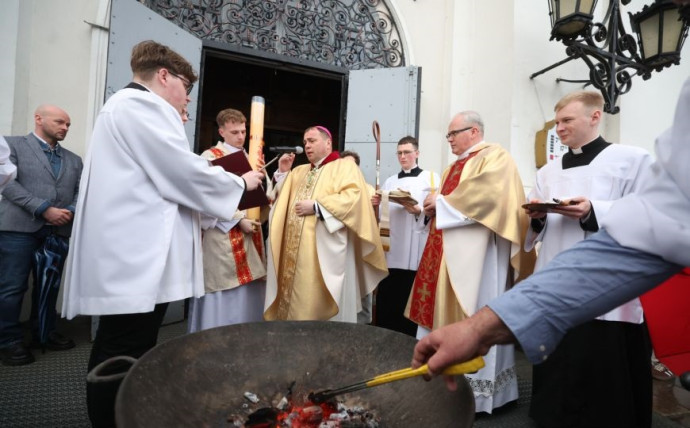 Католики празднуют Светлое Христово Воскресение - Пасху 27