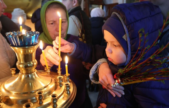 Православные верующие празднуют Вербное воскресенье 9