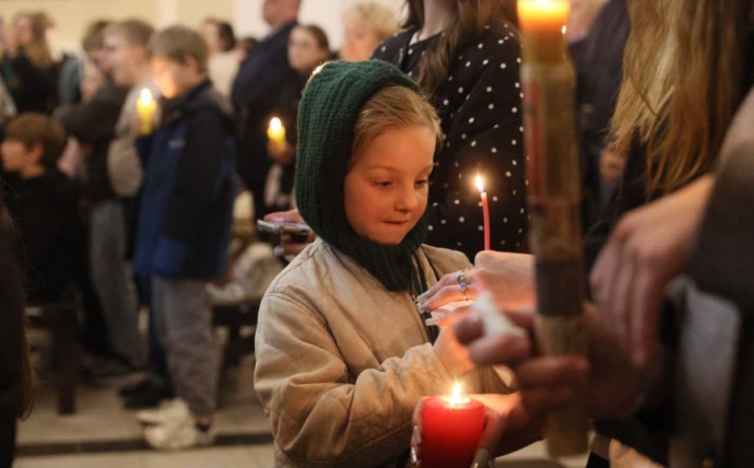 Католики празднуют Светлое Христово Воскресение - Пасху 17