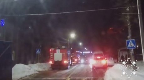 Работники МЧС спасли двух человек при пожаре в Шклове